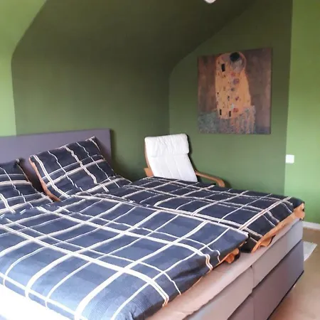 Im Rhein-main Gebiet Nahe Frankfurt, * Roedermark